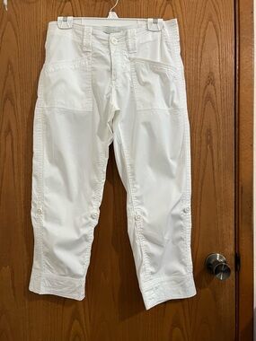 Aventura Organic Cotton White Capri Utility Pants NWOT